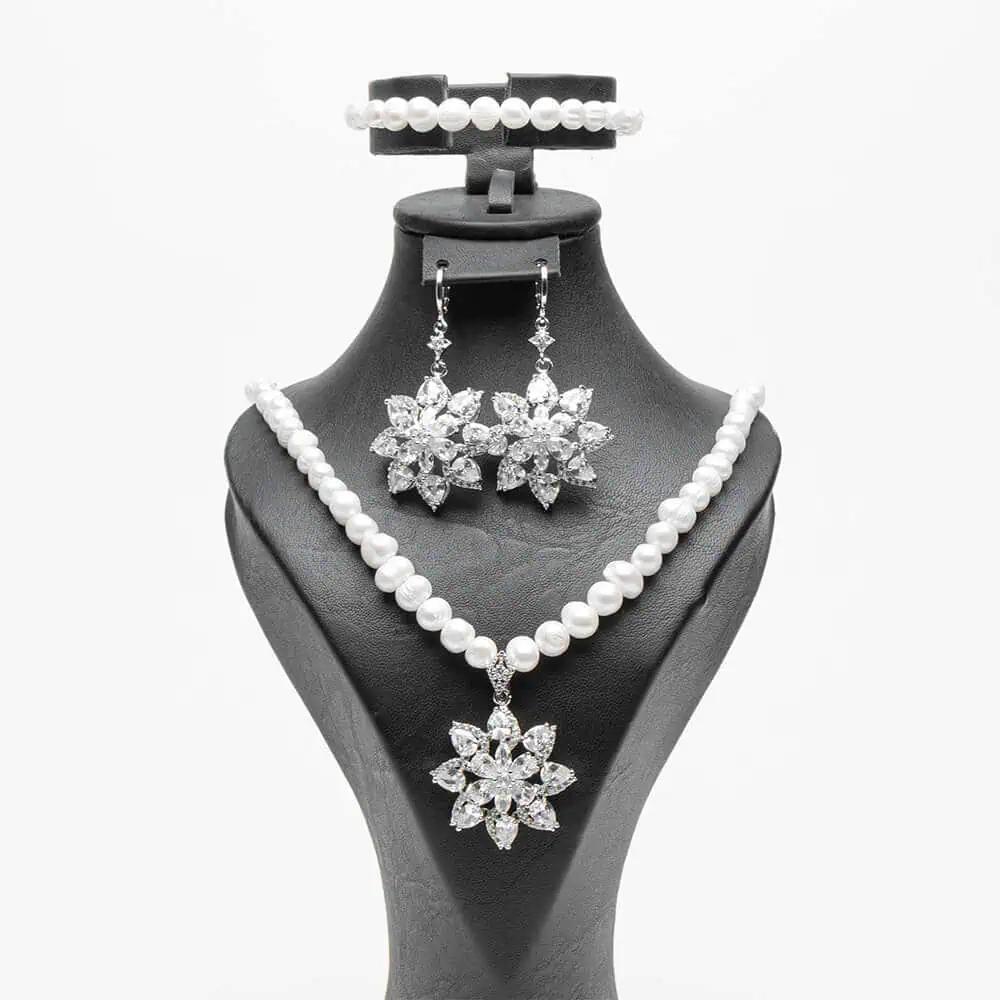 Parure complète Flocons de neige perles d'eau douce cristaux transparents acier inoxydable