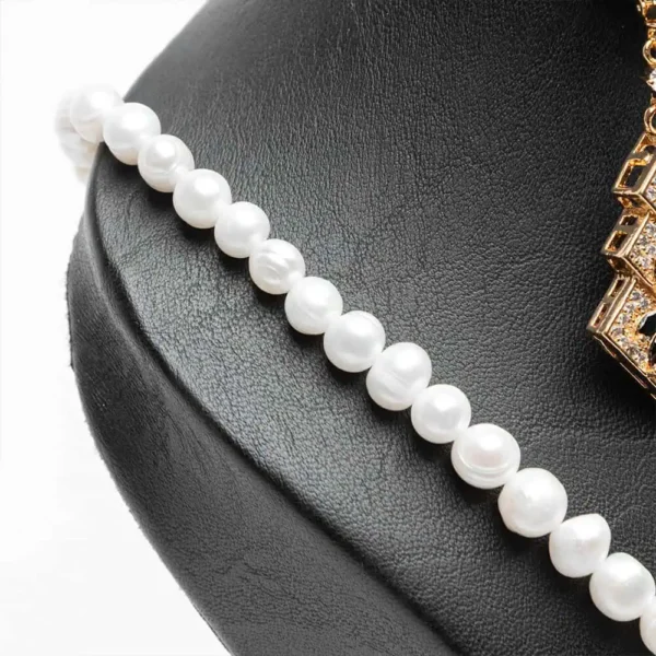 Parure complète Pyramid de Cléopâtre perles d'eau douce zircons blancs finition dorée 4 pièces Ascellà Algérie